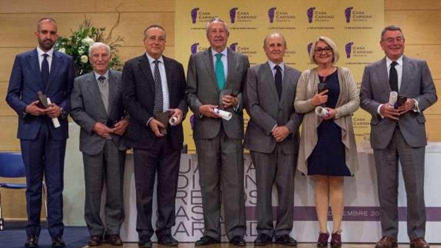 Casa Caridad premia a Levante-TV por la gala solidaria