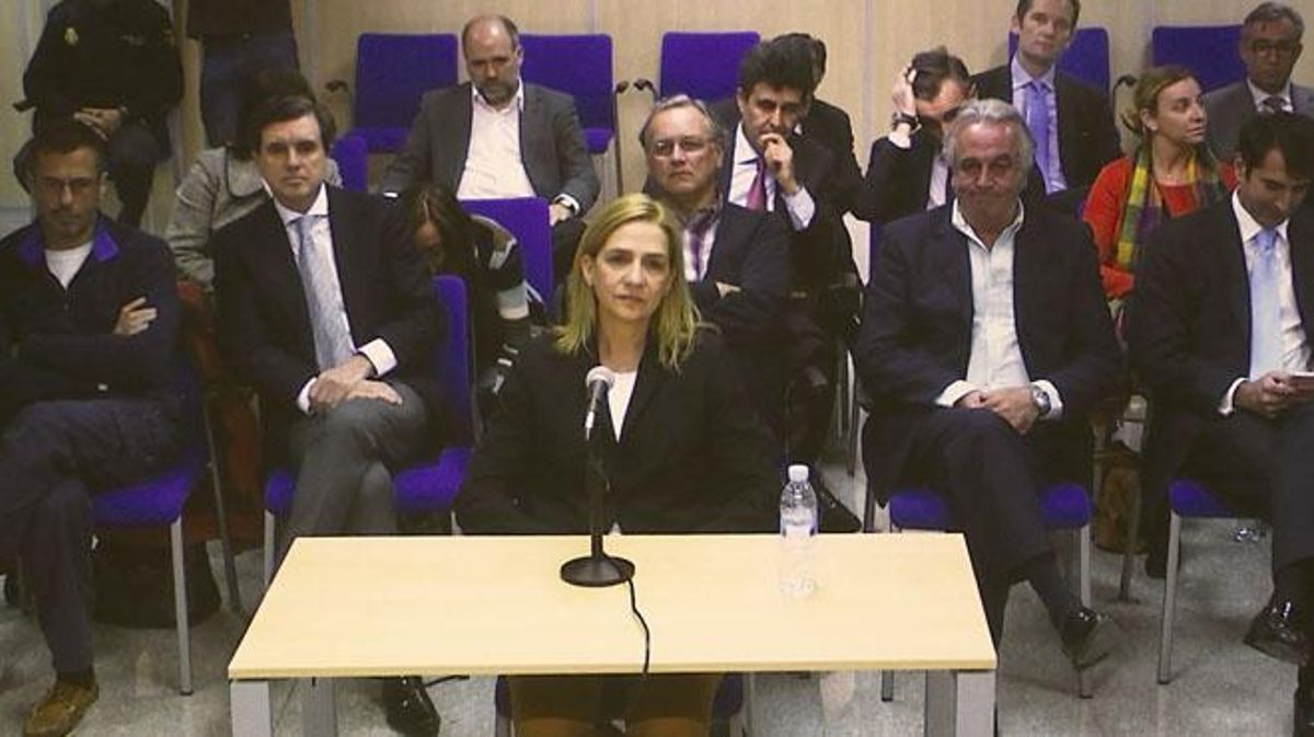 Manos Limpias demana 8 anys de presó i una multa de 2 milions d’euros per a la infanta Cristina.