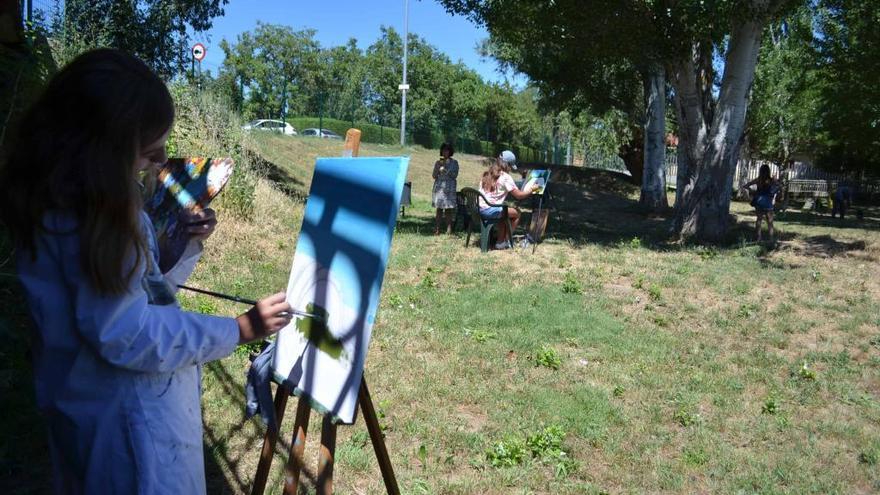 Certamen de pintura en la edición del pasado año en Benavente.