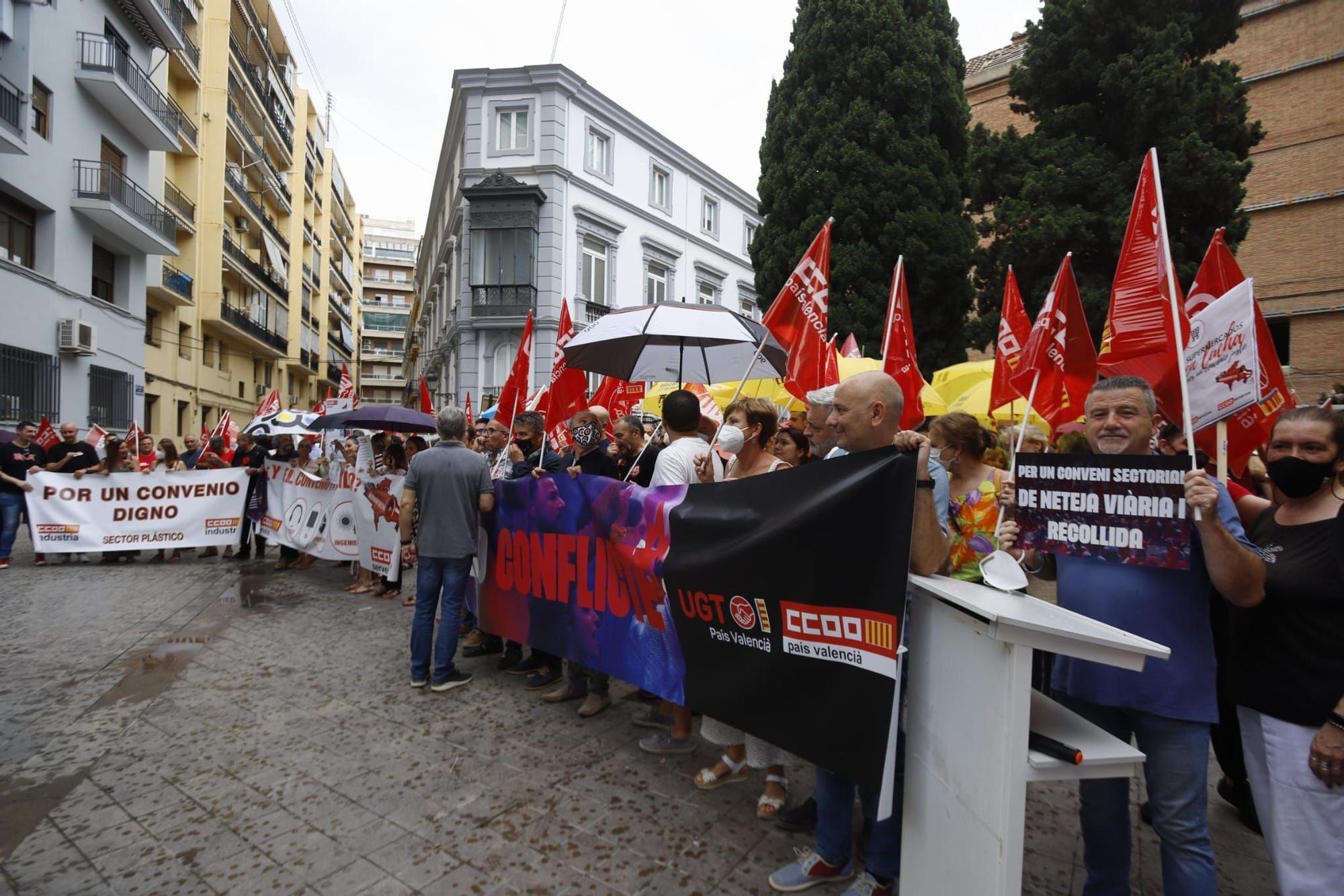 Protesta sindical ante la CEV