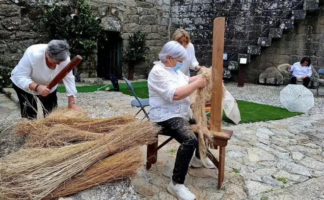 Do liño á olería: Vimianzo invita a descubrir os oficios tradicionais no castelo
