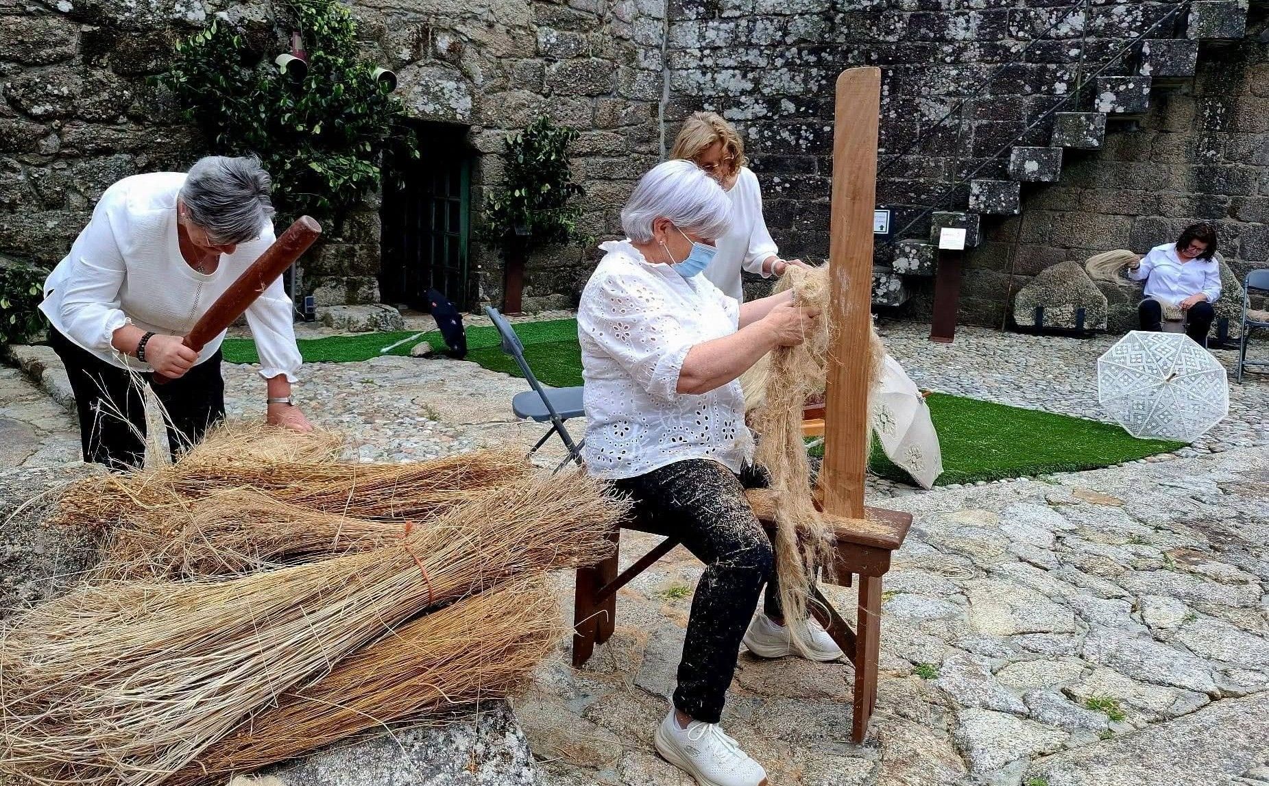 Veciños e visitantes poderán aprender as técnicos de varios oficios artesanais.