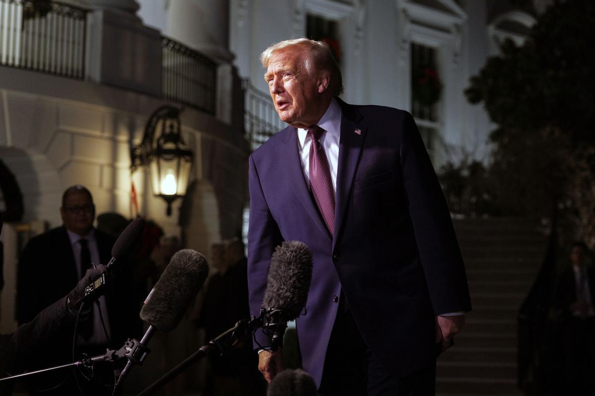 "Bon Nadal als molts que adoraven Epstein"