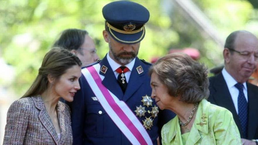 El Gobierno blinda a la Reina y a los Príncipes y los hace aforados