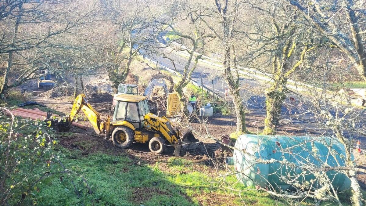 Trabajos para llevar al saneamento al entorno Muimenta