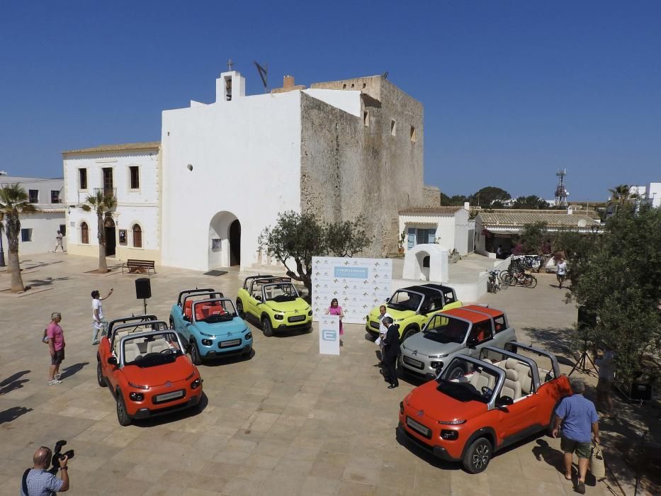 Citroën elige la isla para presentar la nueva versión eléctrica del mítico Mehári de 1968