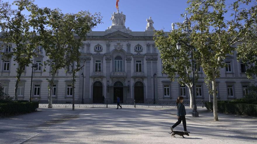 La pionera sentencia que da la pensión que le había sido negada a la viuda de un policía de Gijón