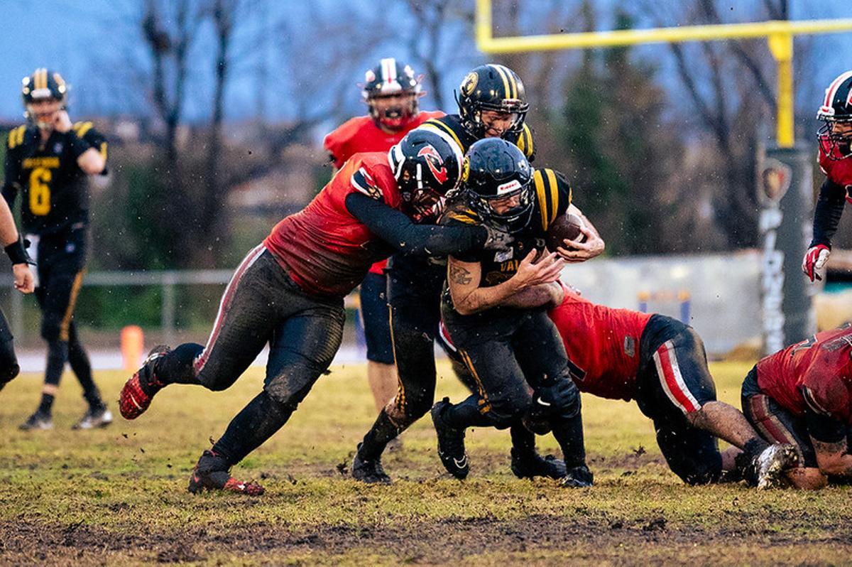Triunfo de Valencia Firebats en L'Hospitalet.