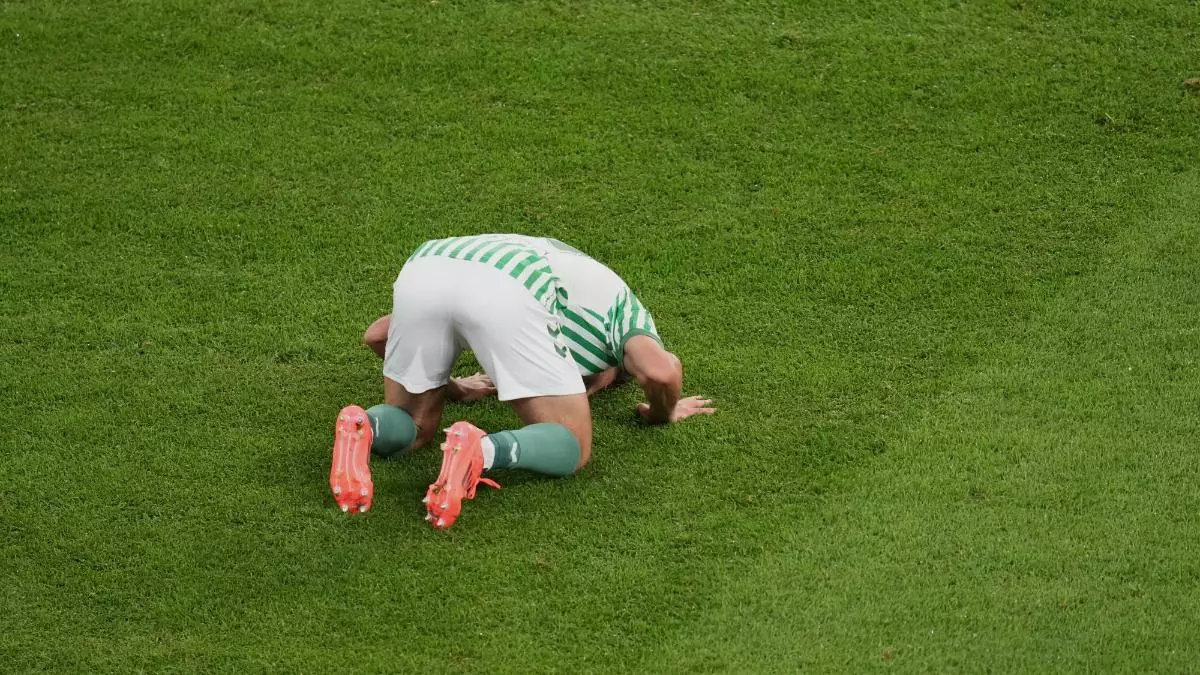 Lo que no se vio del Betis - Chelsea: del Joaquín 'engorilado' a las lágrimas de Ruibal