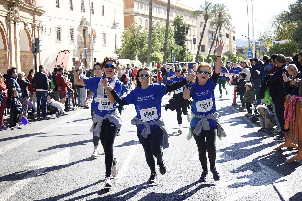 Las imágenes de la llegada a meta de la Carrera de la Mujer de Murcia 2024