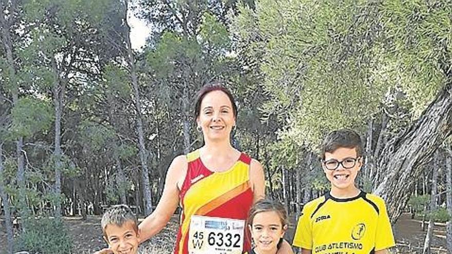 La montillana Ana Herrador Luque se alza con el Subcampeonato del Mundo en Cross por Equipos