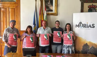 Murias vuelve al pasado con su tradicional mercado allerán