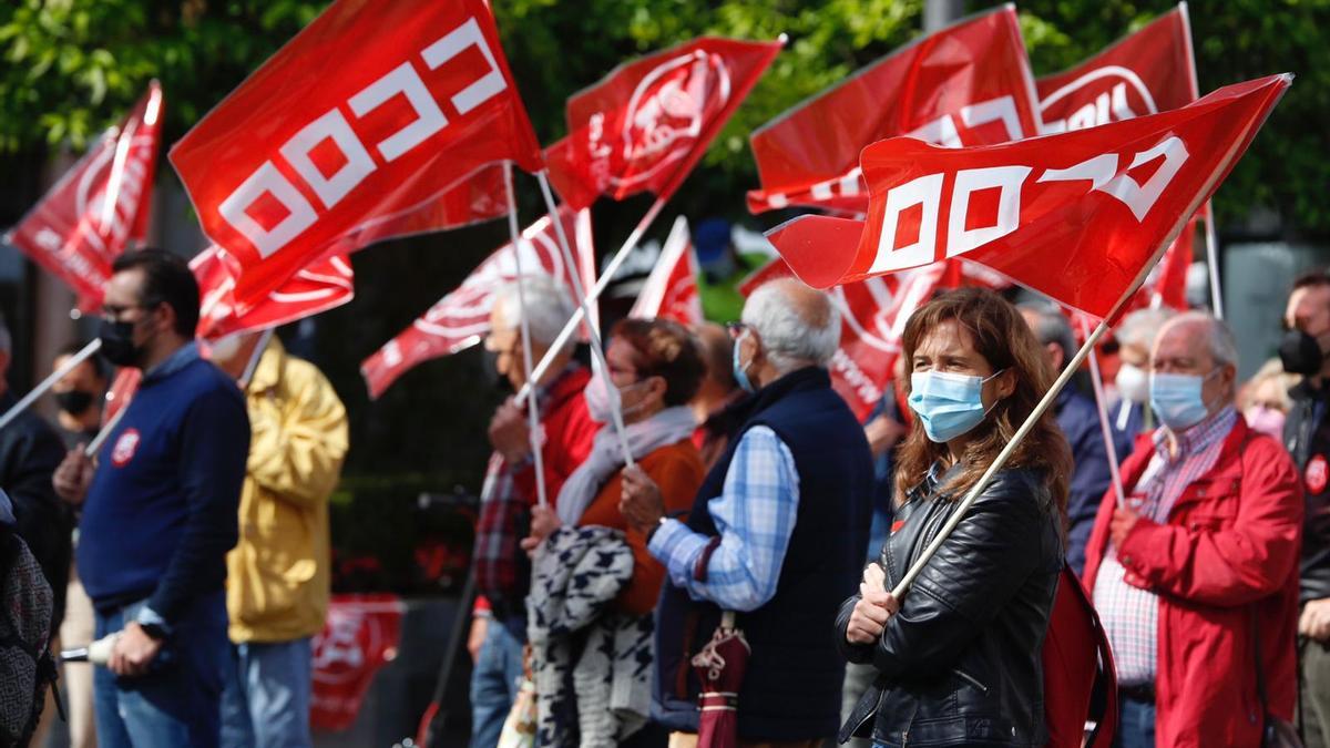 Concentración de UGT y CCOO por el Día de la Seguridad y la Salud en el Trabajo.