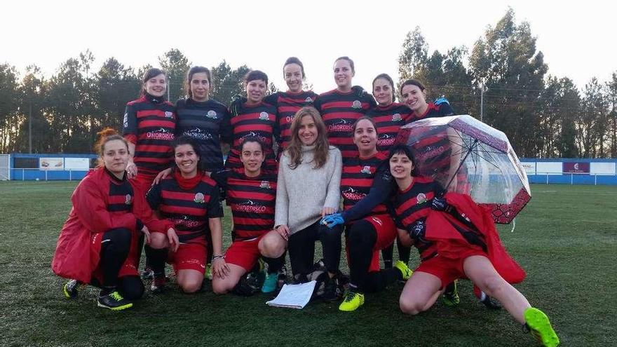 Formación del equipo de las Herdeiras de Dhais en un partido reciente.