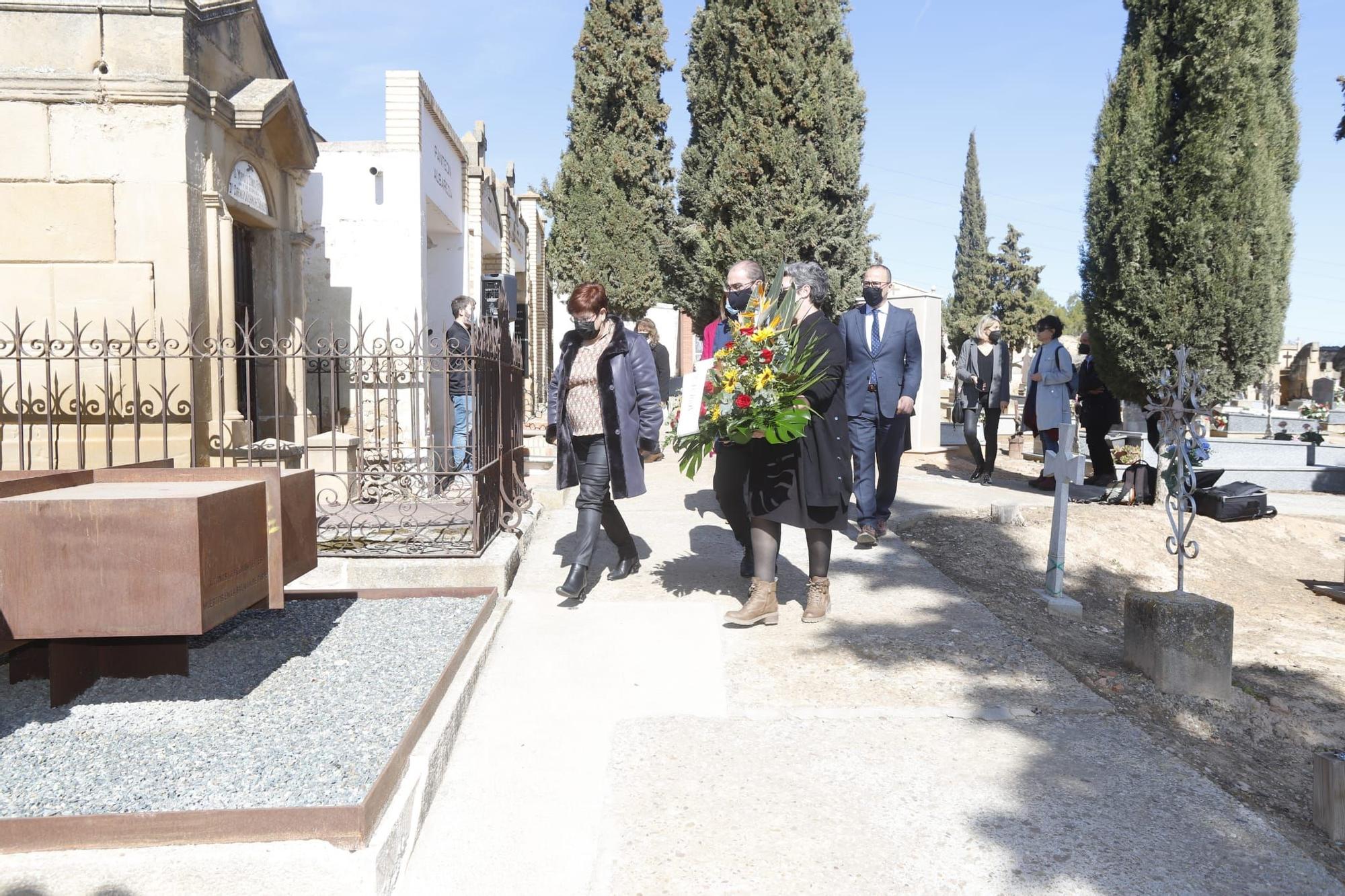 Visita de Lambán, Repollés y Faci a Caspe con motivo del Día de la Memoria Democrática