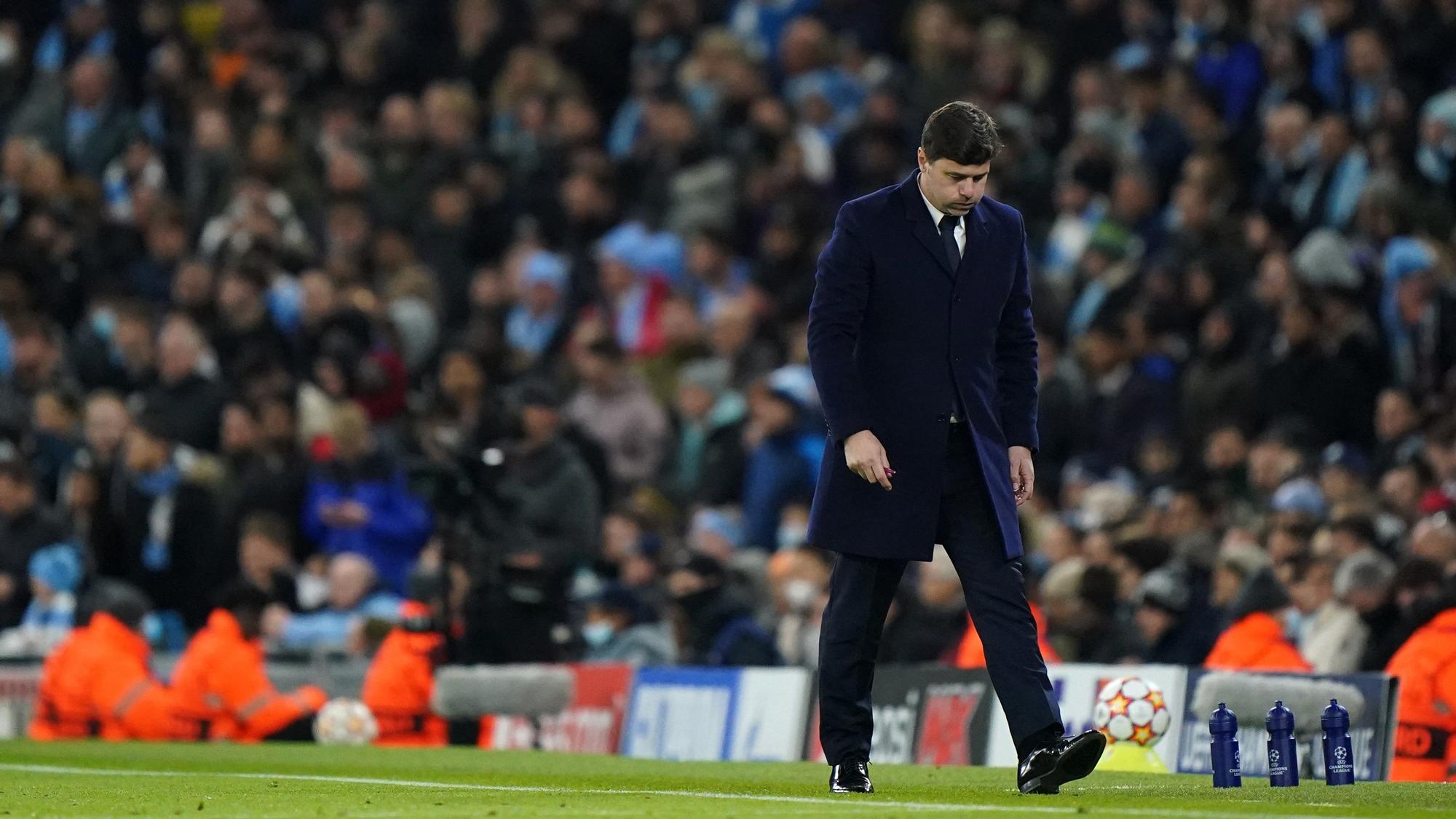 Pochettino resopla en un lance del partido ante el City en el Etihad.