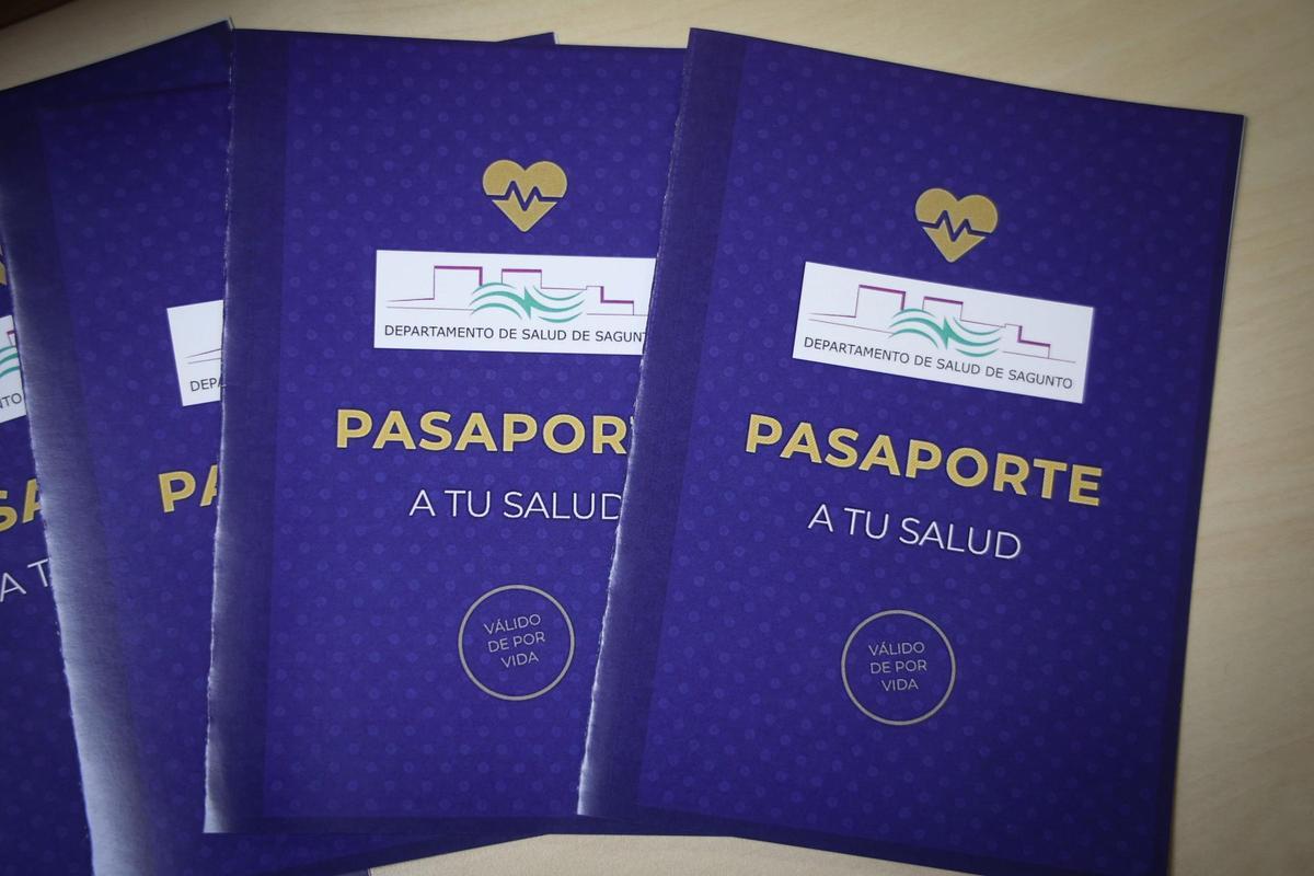 Libretas de ese "Pasaporte a tu salud".