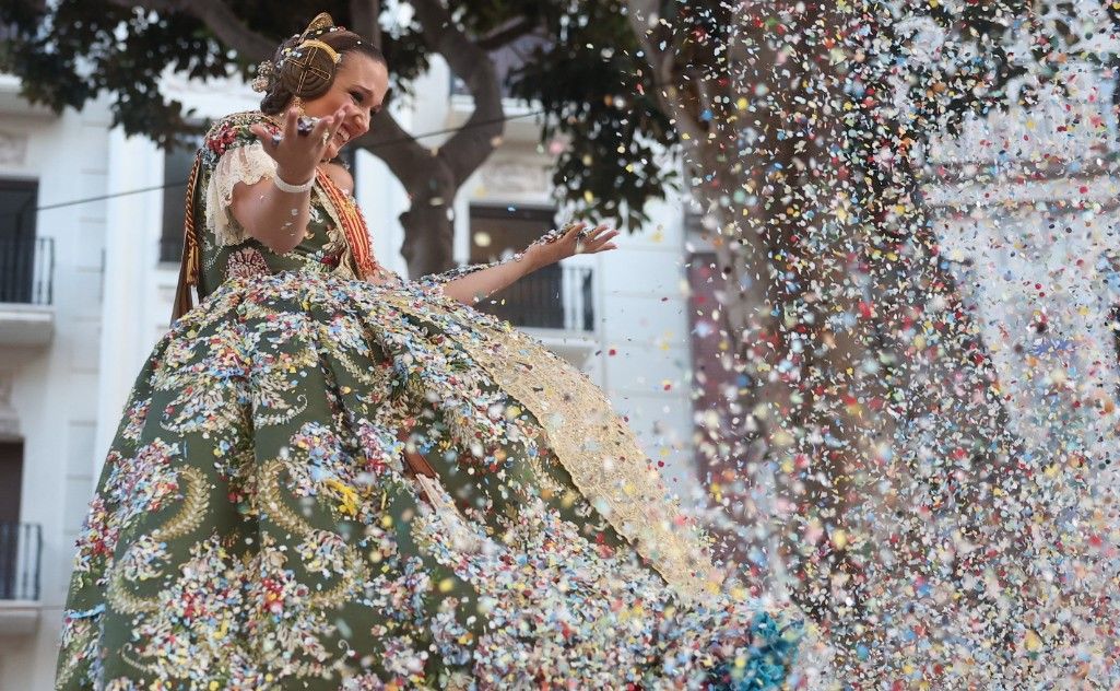 El "baño" de Laura Mengó y Paula Nieto en Burriana