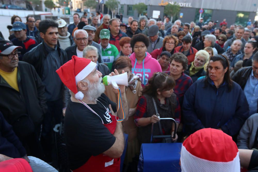 Los Ángeles Malagueños de la Noche reparten 3.000 menús