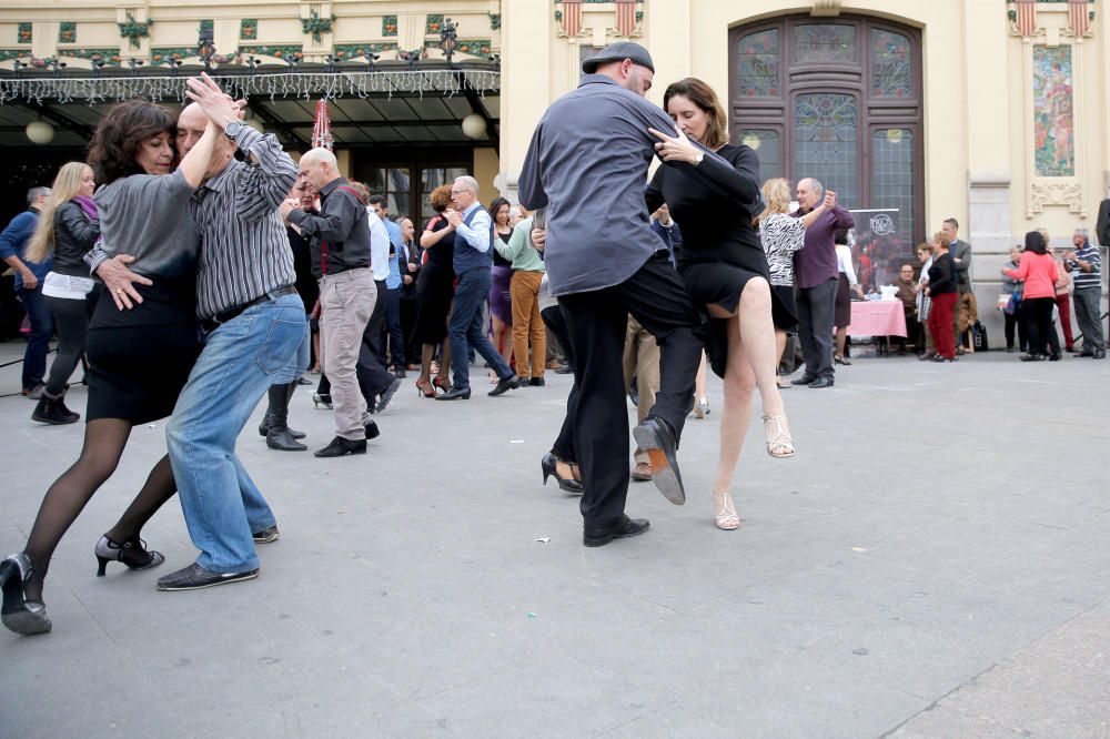 Tango en el vestíbulo de la Estación del Norte