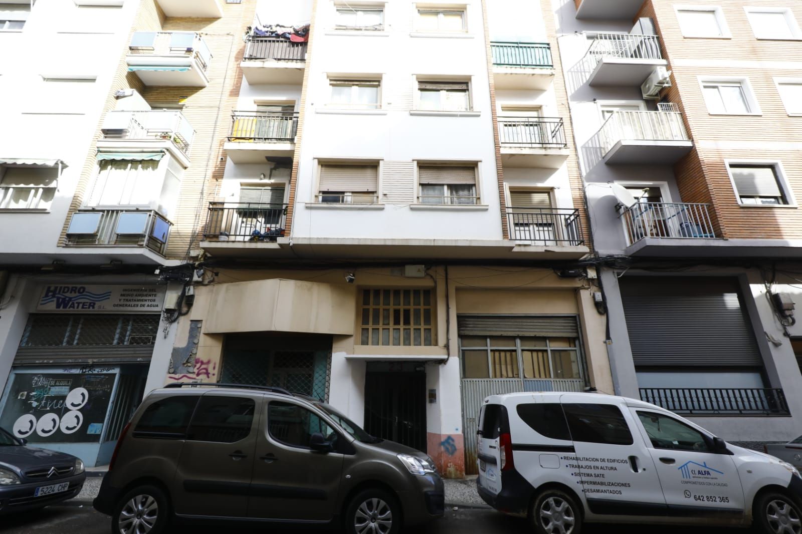 En imágenes | La Policía investiga un asesinato machista en Zaragoza