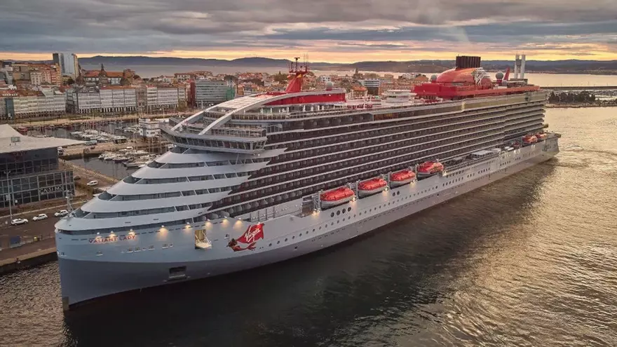 Atraca en Málaga el crucero Valiant Lady, el barco solo para adultos