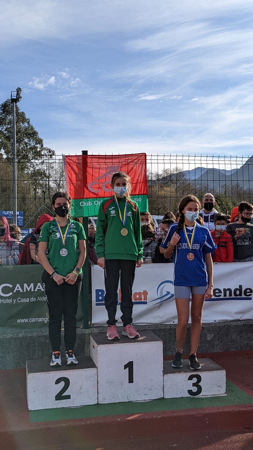 PODIO SUB 16 FEMENINO CROSS ESCOLAR, EN POSADA DE LLANES