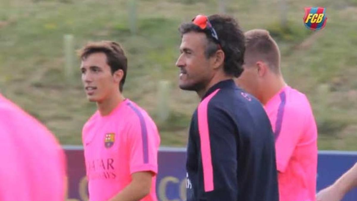 Luis Enrique, durante un momento de un entrenamiento del Barça en St. George's Park