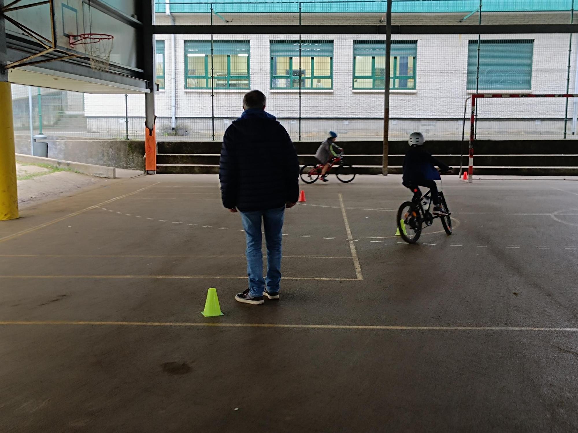 Pasión sobre ruedas: la extraescolar de ciclismo en el colegio de La Fresneda