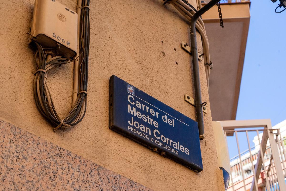 El carrer Joan Corrales d’Esplugues tindrà les voreres «més accessibles» i un enllumenat «més eficient» El carrer Joan Corrales d’Esplugues tindrà les voreres «més accessibles» i un enllumenat «més eficient»