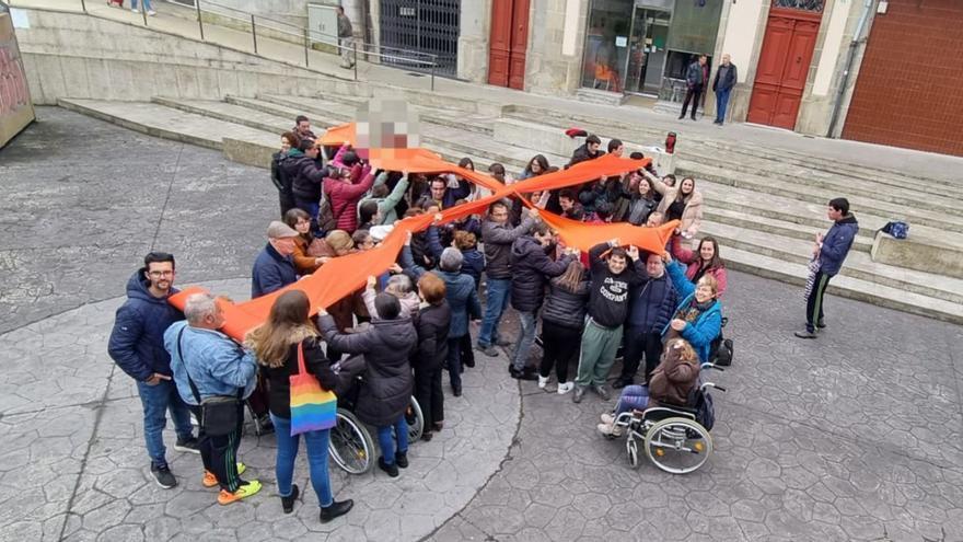 Campaña a pie de calle para marcar la “x” en la declaración para fines sociales