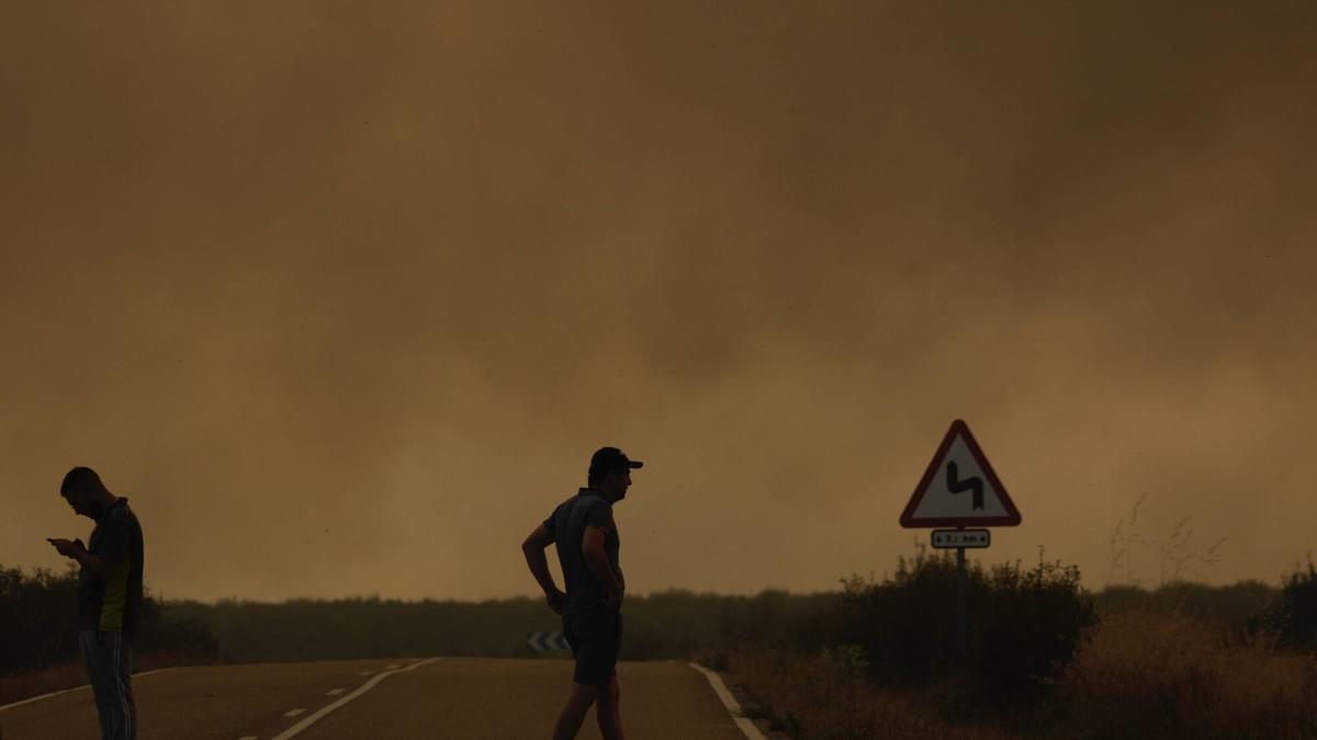 incendio originado en Molezuelas de la Carballeda