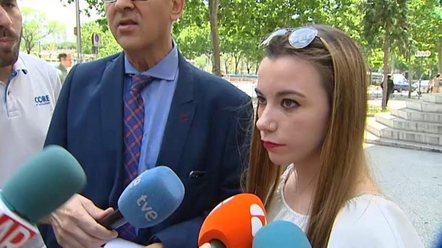 La novia de Paco Sanz afirma ser víctima del engaño