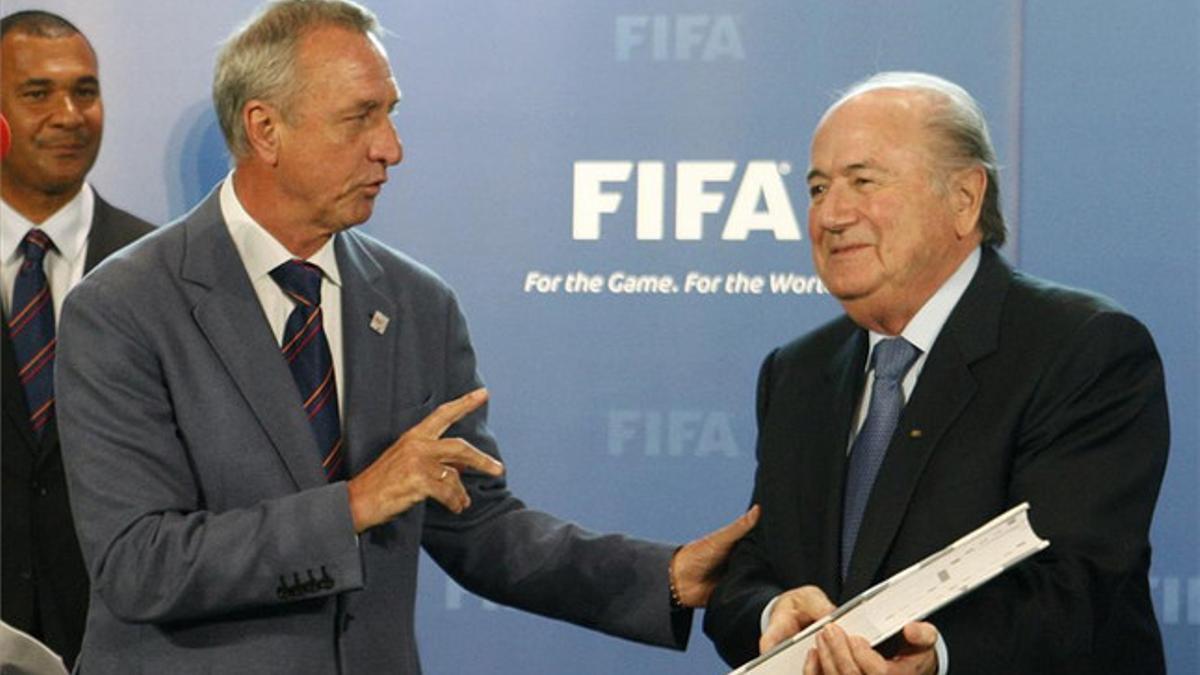 Blatter y Cruyff, en una imagen de archivo