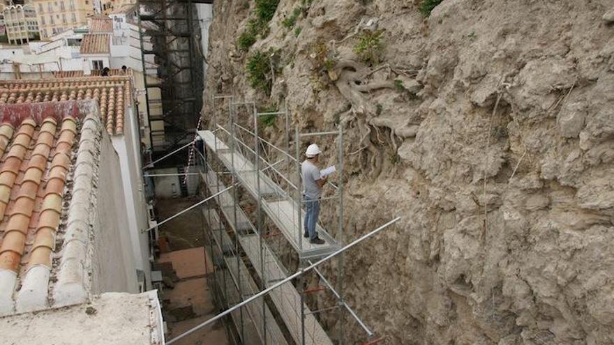 Operarios trabajando sobre la zona.