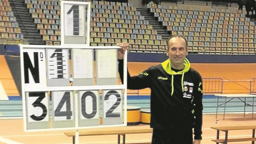 Ruiz logra el récord nacional de pentatlón de veteranos