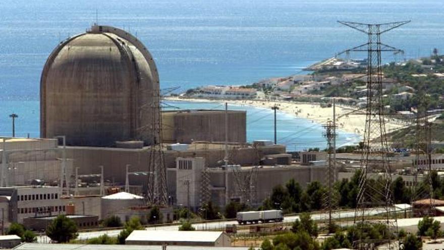 El parón de dos nucleares dispara el precio de la luz  por la noche  un 14 %