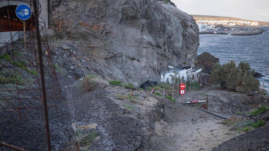 Las Bajas Settlement Reopens After Five-Year Closure Amid Legal and Structural Decay