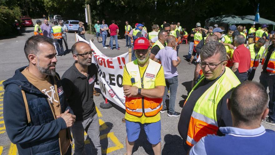 La huelga de Saint-Gobain se alarga todo julio por la negativa de la empresa a retirar el Ere