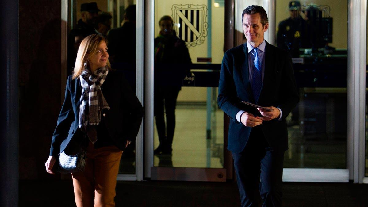 La infanta Cristina e Iñaki Urdangarin abandonan la Escuela Balear de la Administración Pública, donde se celebra el juicio por el caso Nóos, el 3 de marzo del 2016.