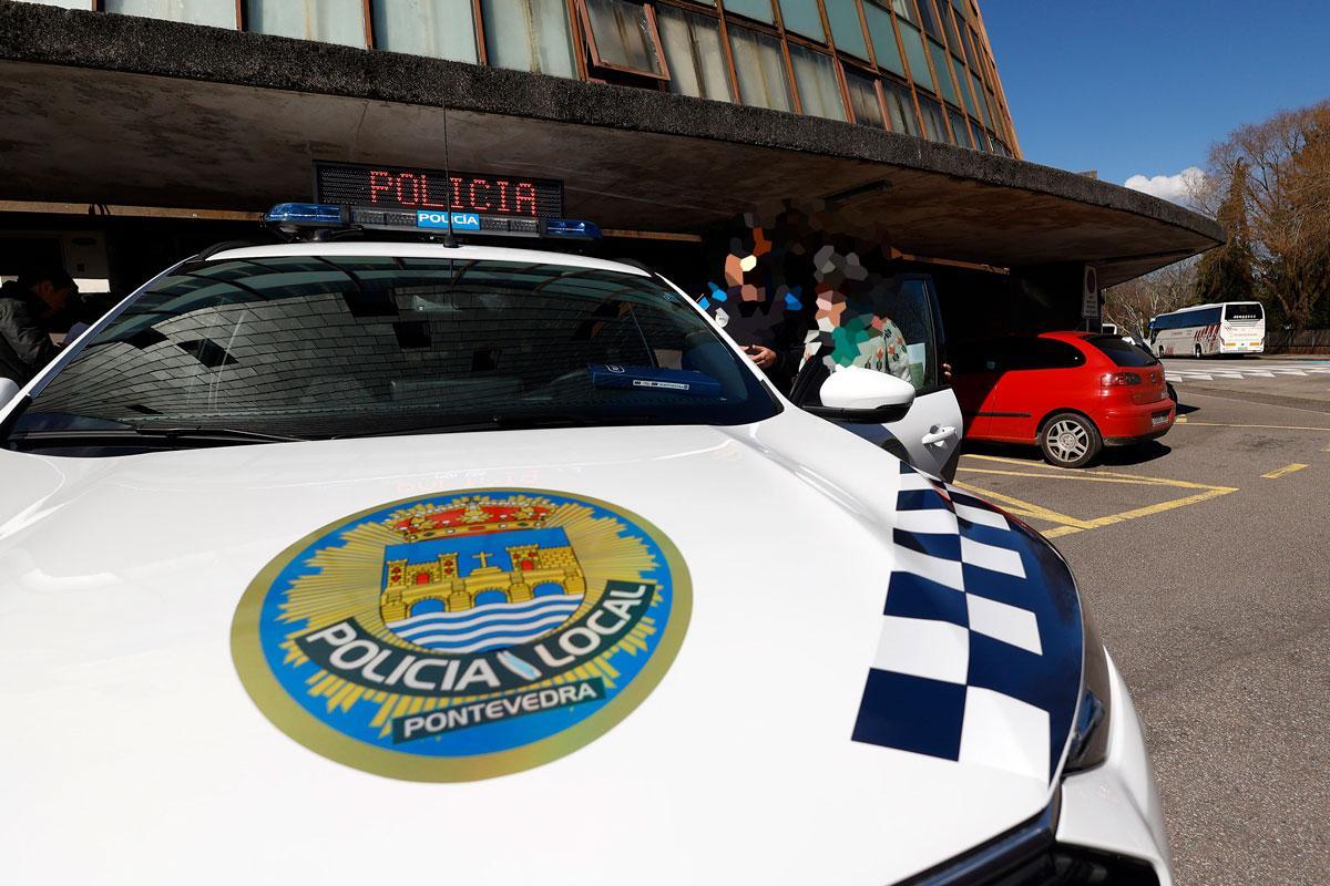 Un vehículo de la Policía Local de Pontevedra, en una imagen de recurso.