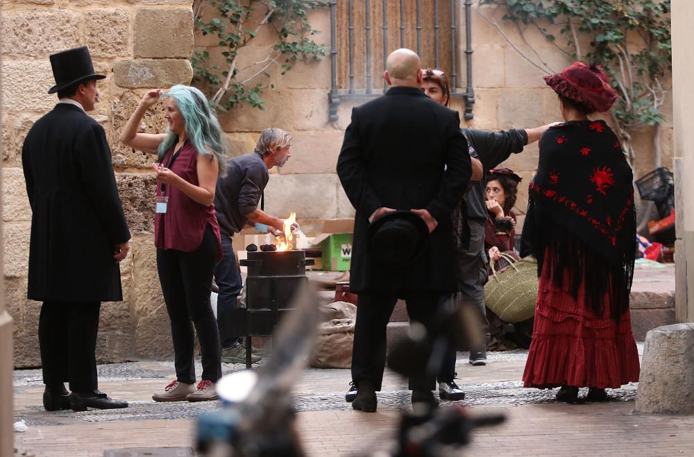 El equipo de la serie en la que Banderas encarna al pintor zanja este jueves sus sesiones malagueñas en la céntrica plaza de San Agustín