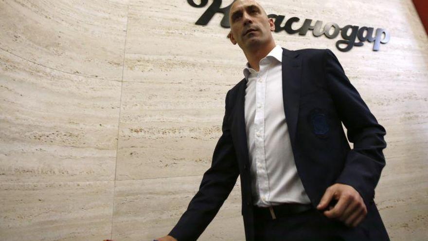 Rubiales: &quot;La federación no puede enterarse en cinco minutos&quot;