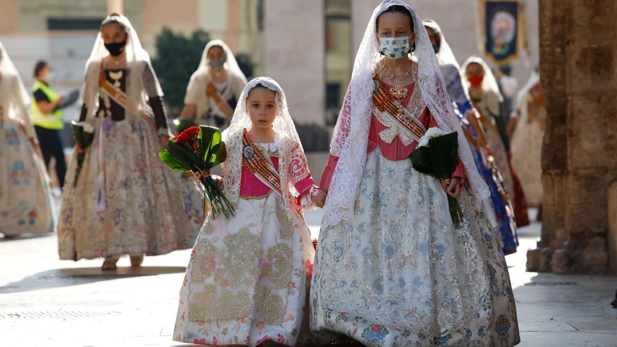 Búscate en el segundo día de Ofrenda por las calles del Mar y Avellanas entre las 9:00 y 10:00 horas