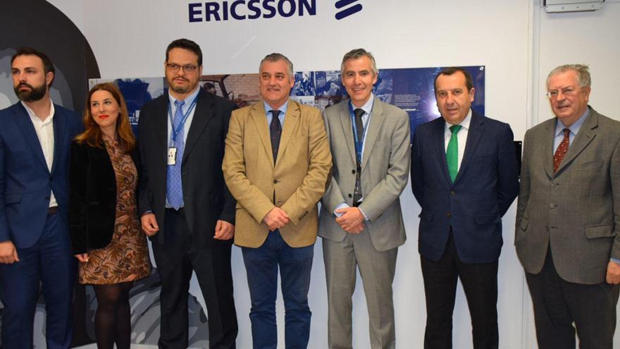 Javier Carnero, durante la visita de ayer a Ericsson.