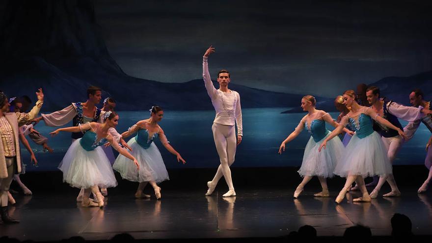 Ballet solidario con los niños ucranianos