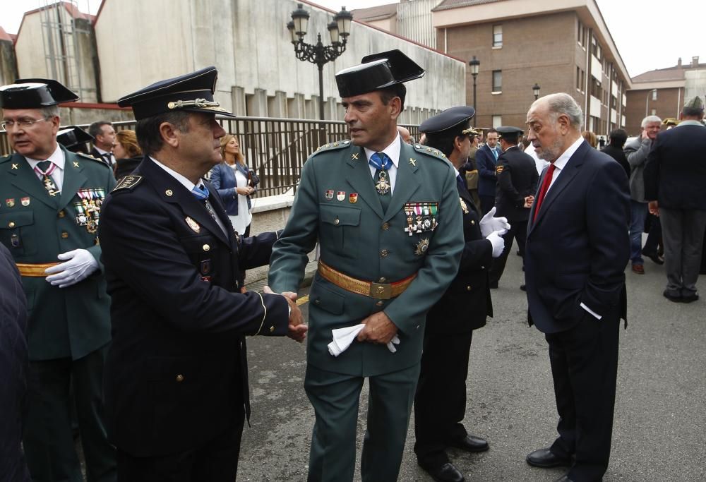 Actos oficiales en el cuartel del Rubín por el día del Pilar