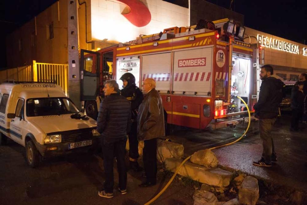 Herida grave una mujer que prendió fuego a su propio piso en Vila