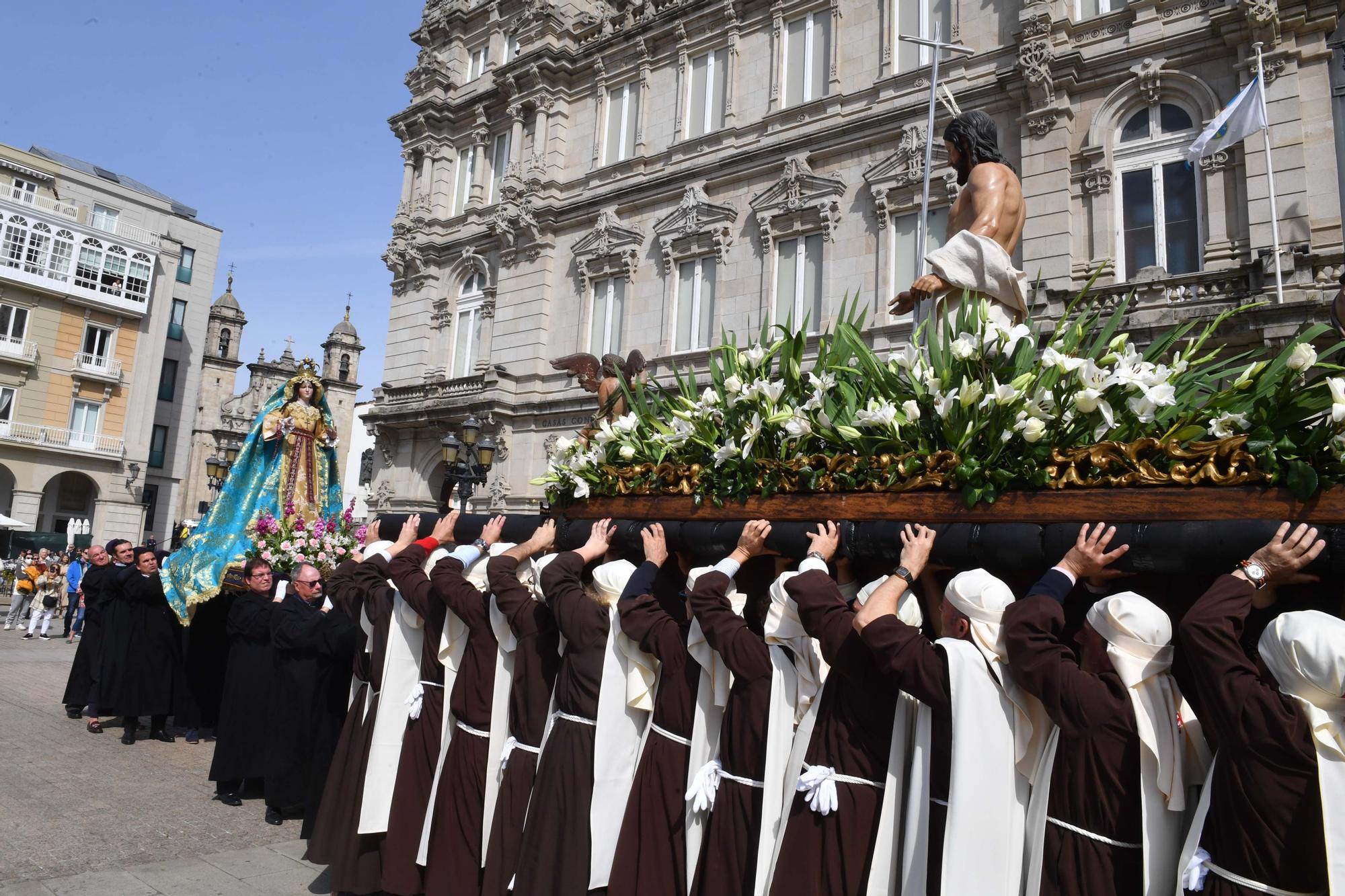 Procesión de Jesús Resucitado y Nuestra Señora de la Esperanza en A Coruña