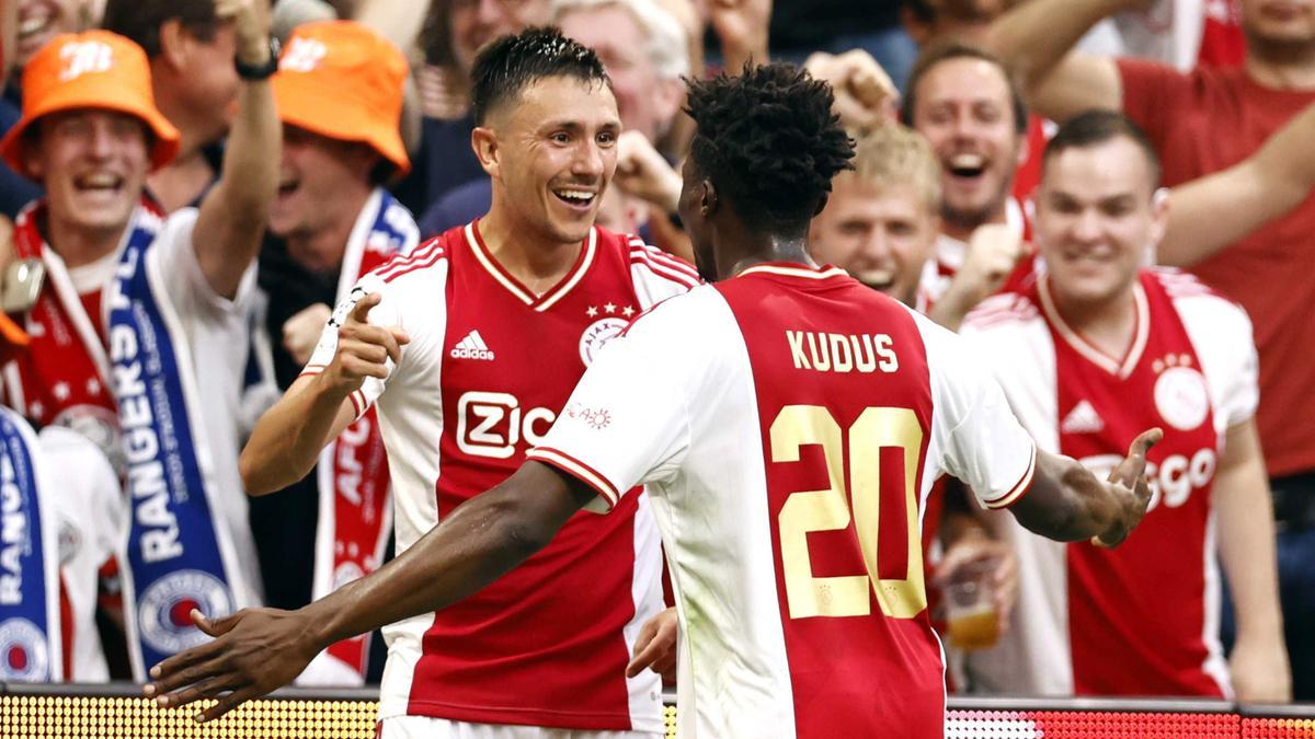 Resumen, goles y highlights del Ajax 4-0 Rangers de la Jornada 1 de la Fase de Grupos de la Champions League